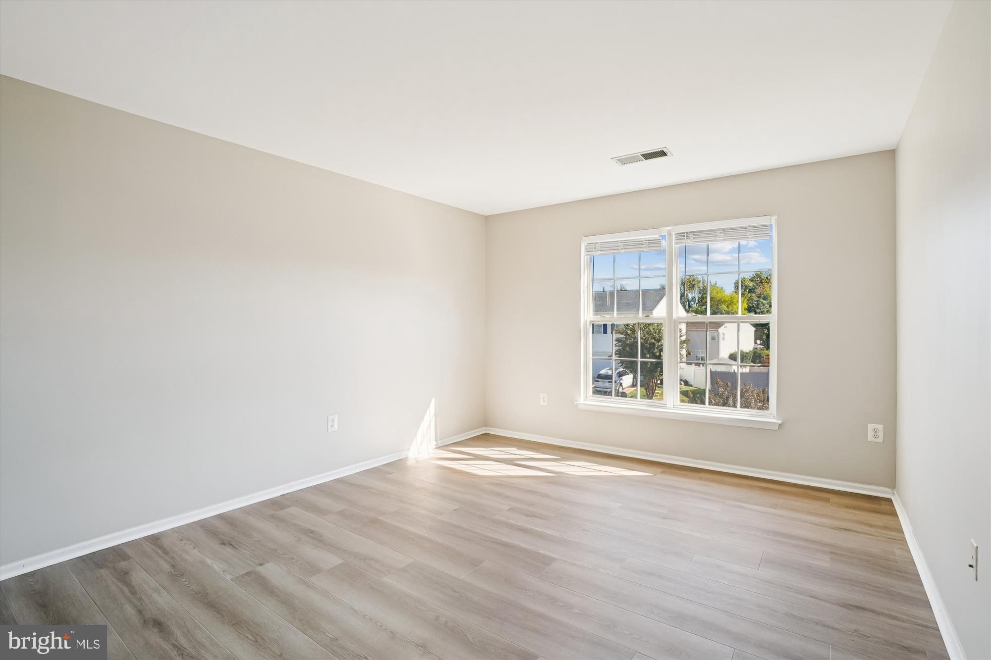 8 MINTWOOD DRIVE