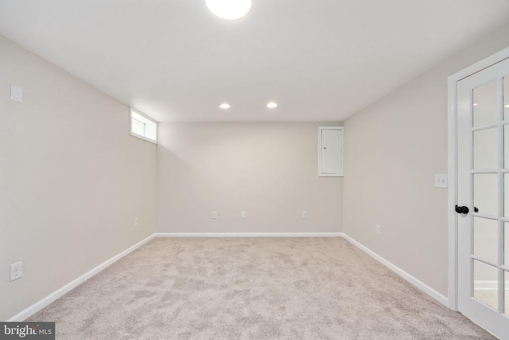 103 SPRING LAKE DRIVE