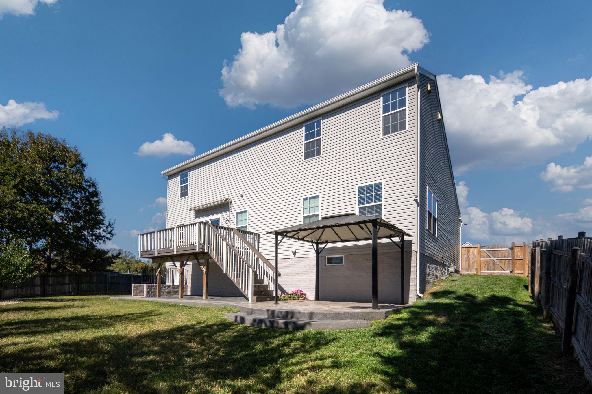 15 WARBLER COURT