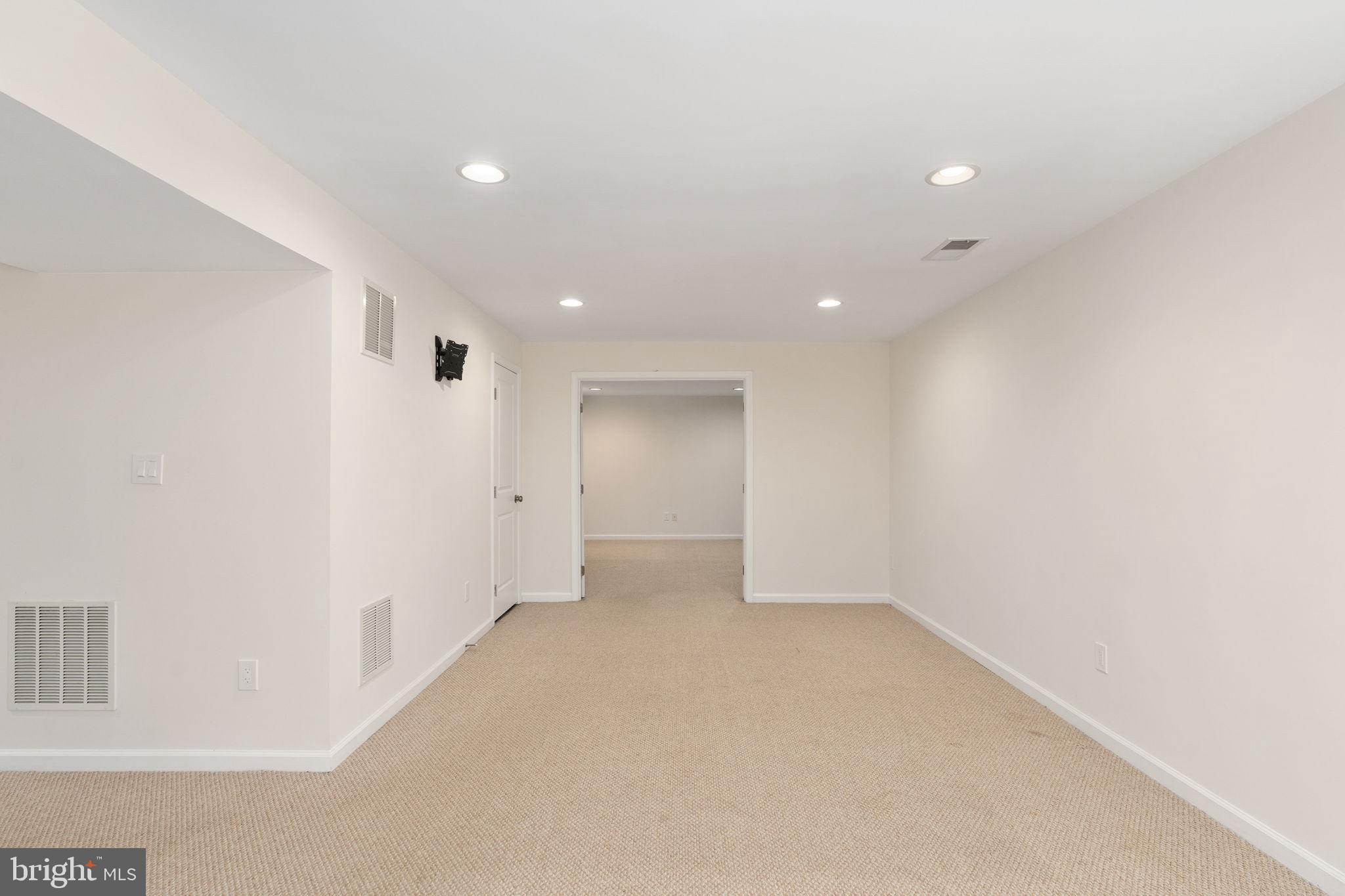 15 WARBLER COURT