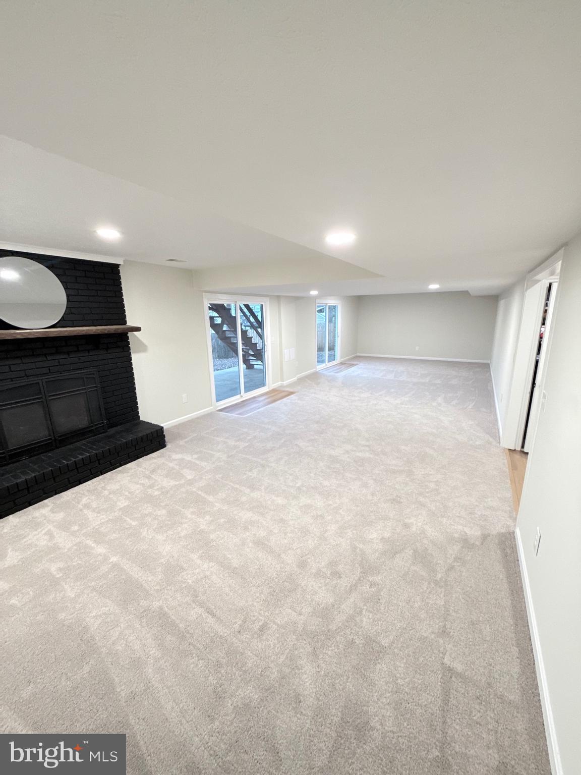 1210 RICHMOND DRIVE