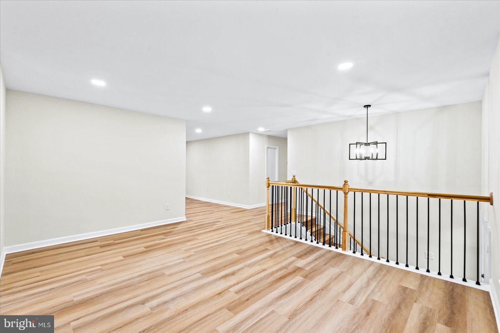 1210 RICHMOND DRIVE