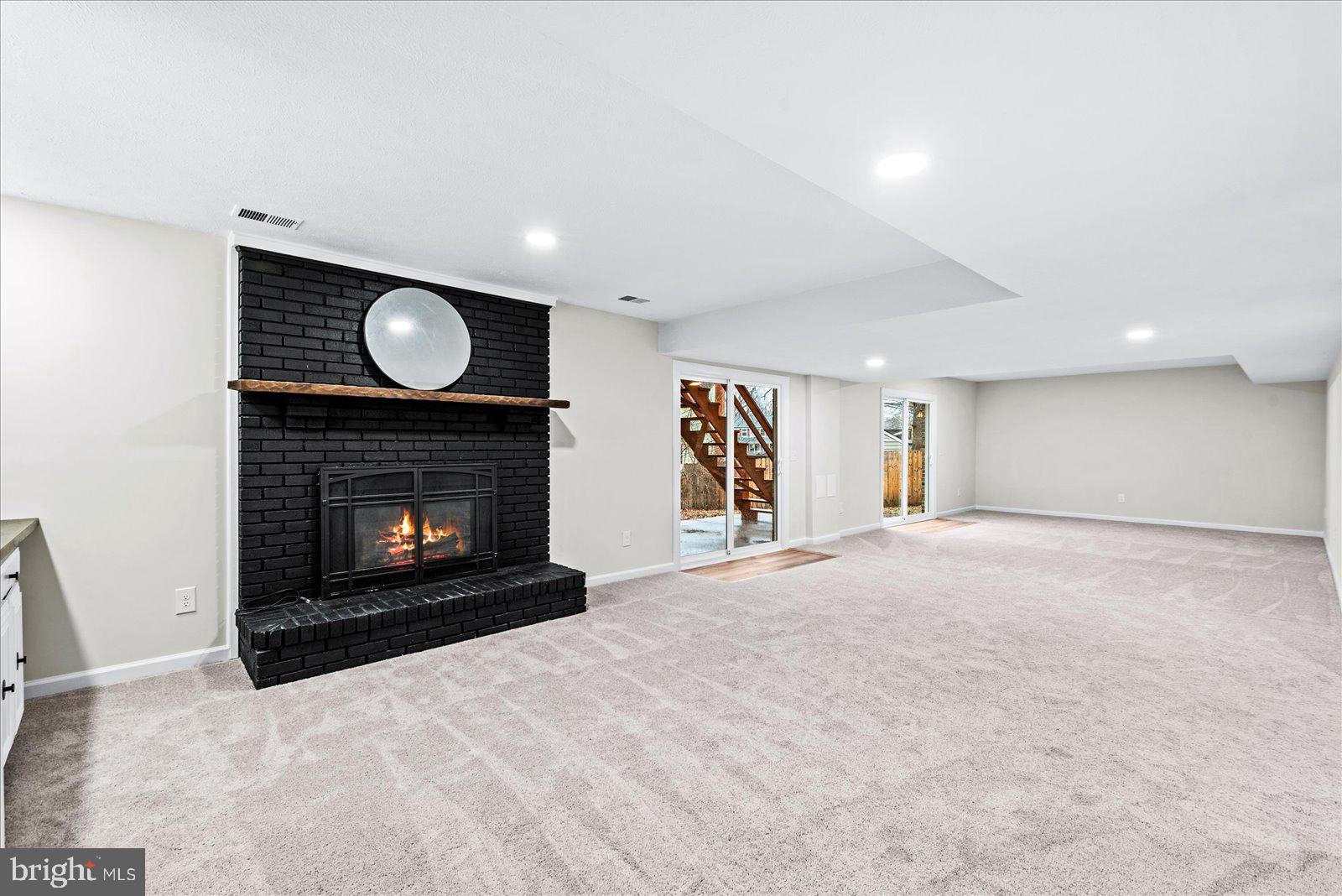 1210 RICHMOND DRIVE