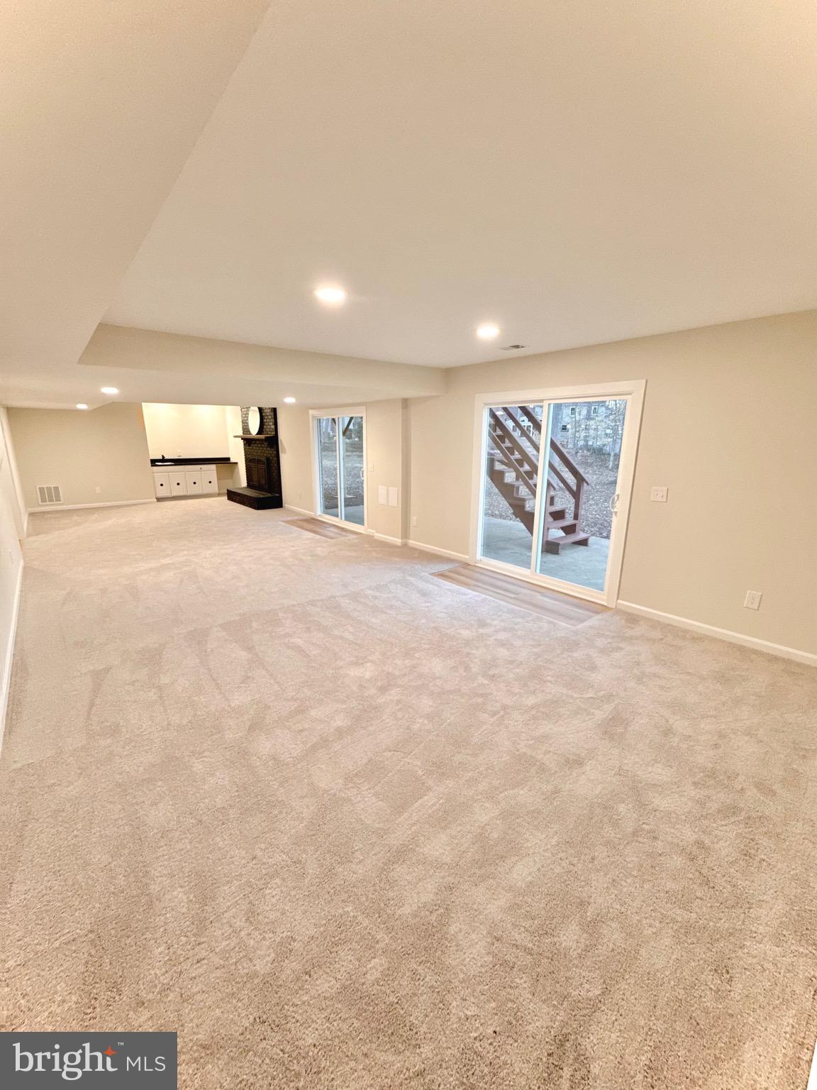 1210 RICHMOND DRIVE