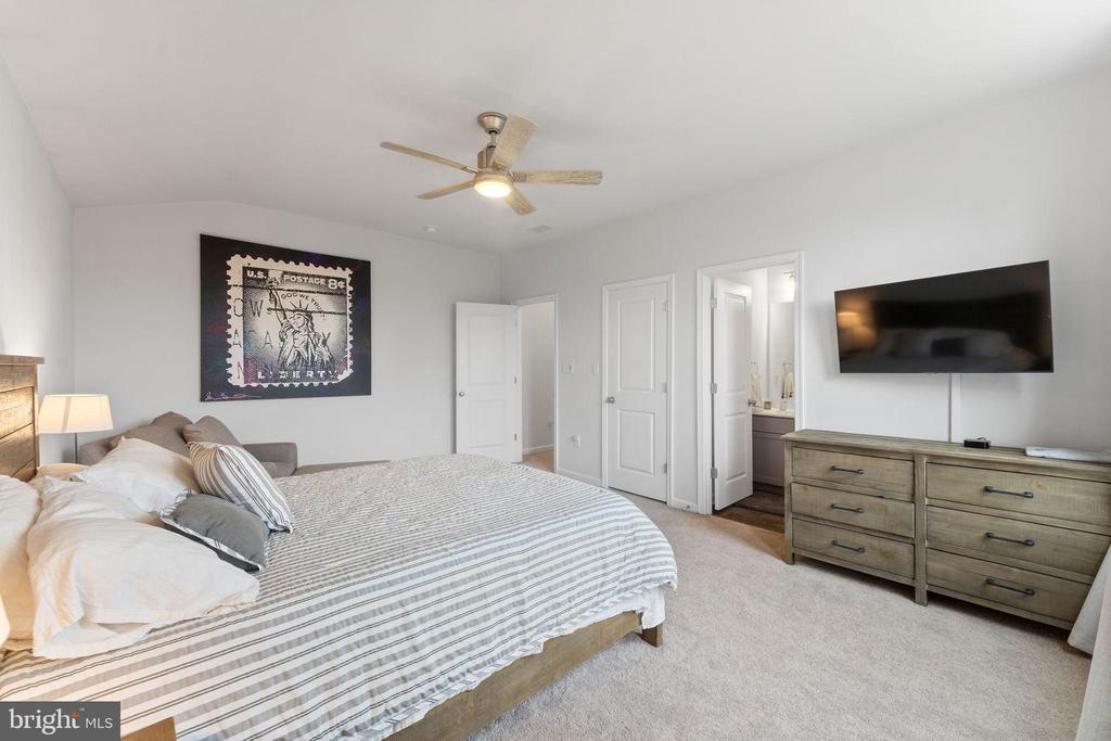 118 LOYD DRIVE