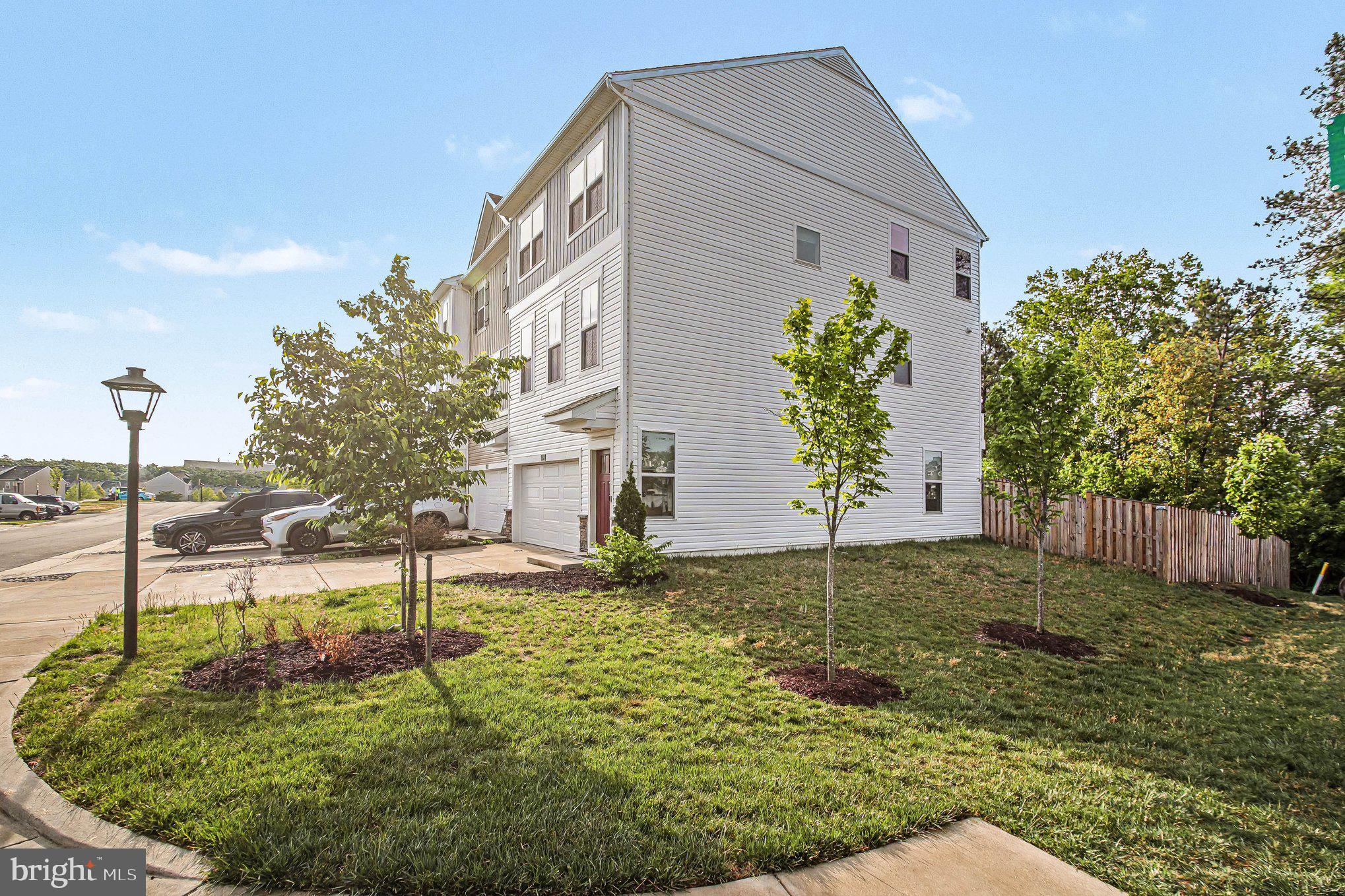 431 SNOWBERRY LANE
