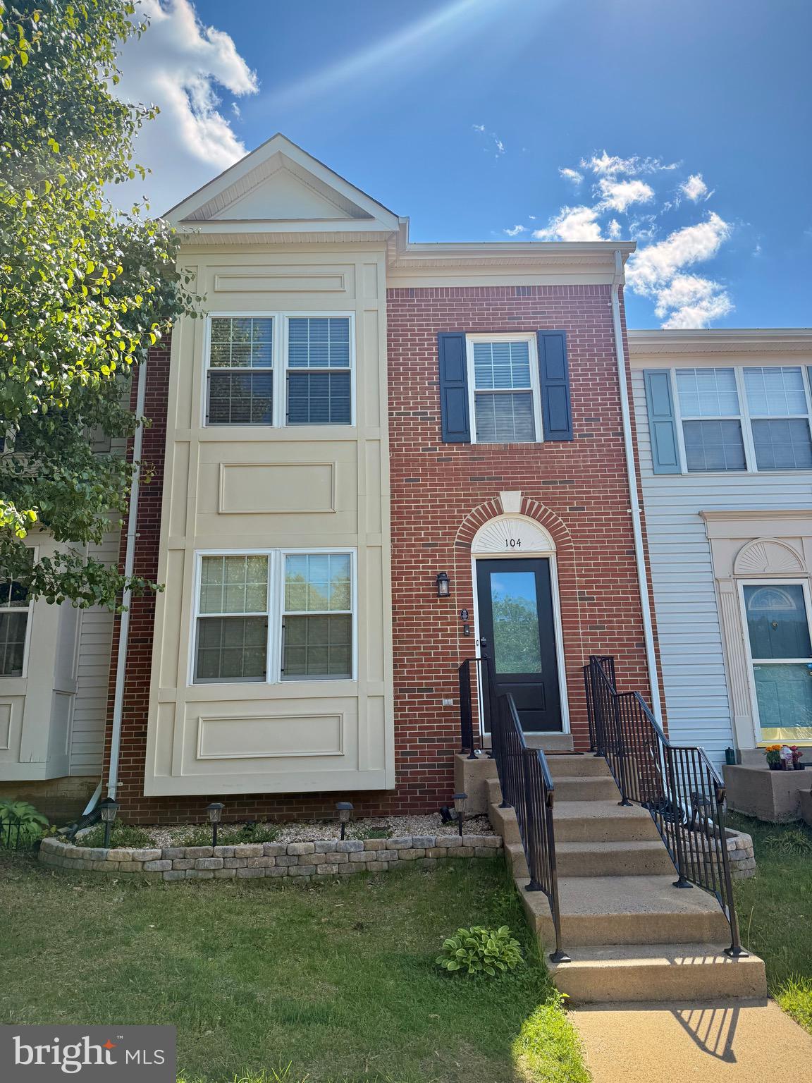 104 ROVER COURT