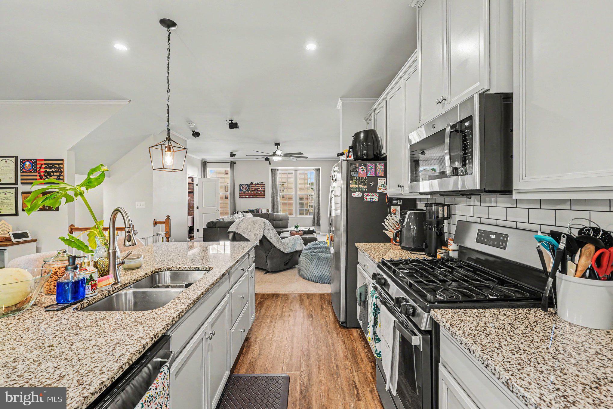 606 LANDING DRIVE