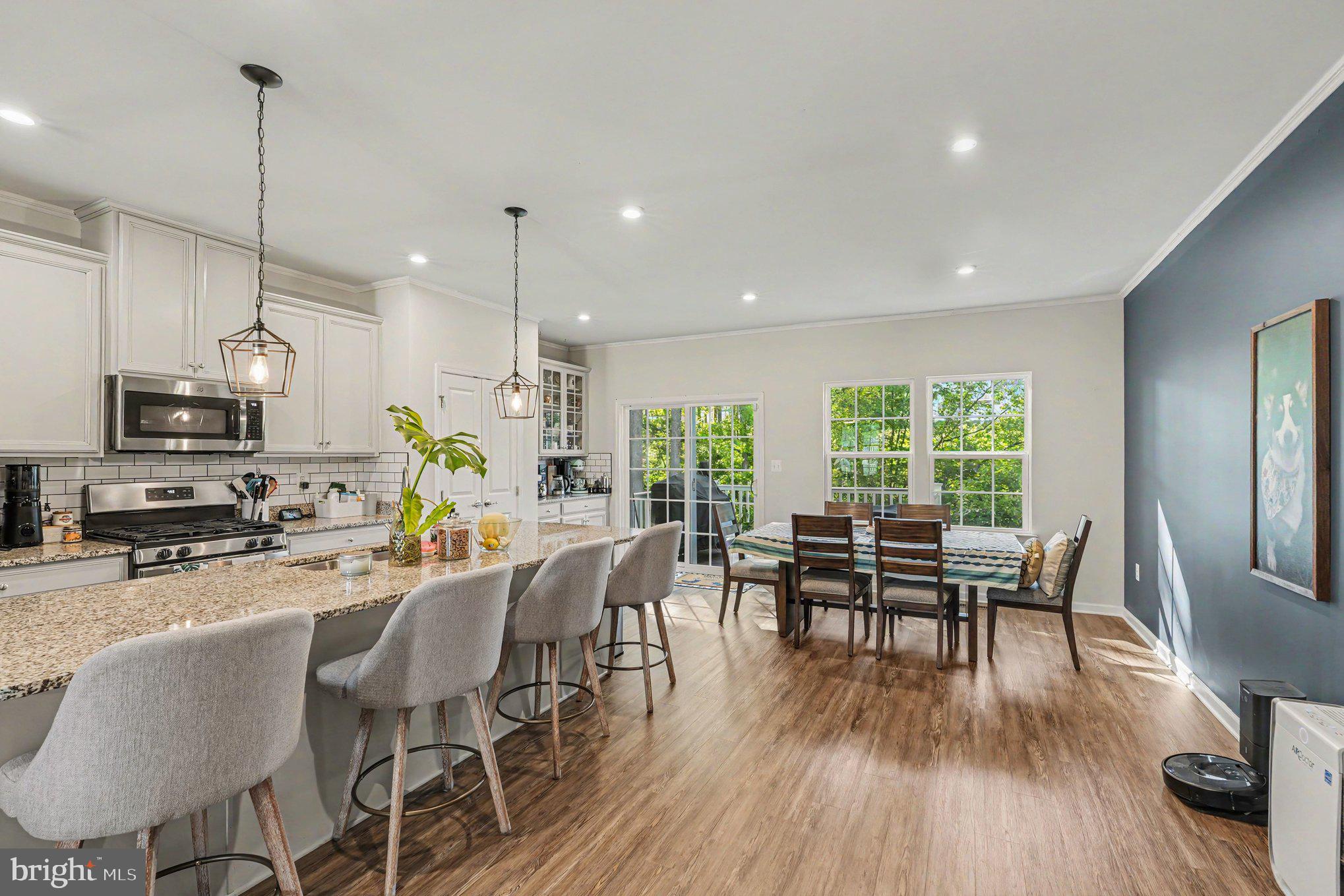 606 LANDING DRIVE