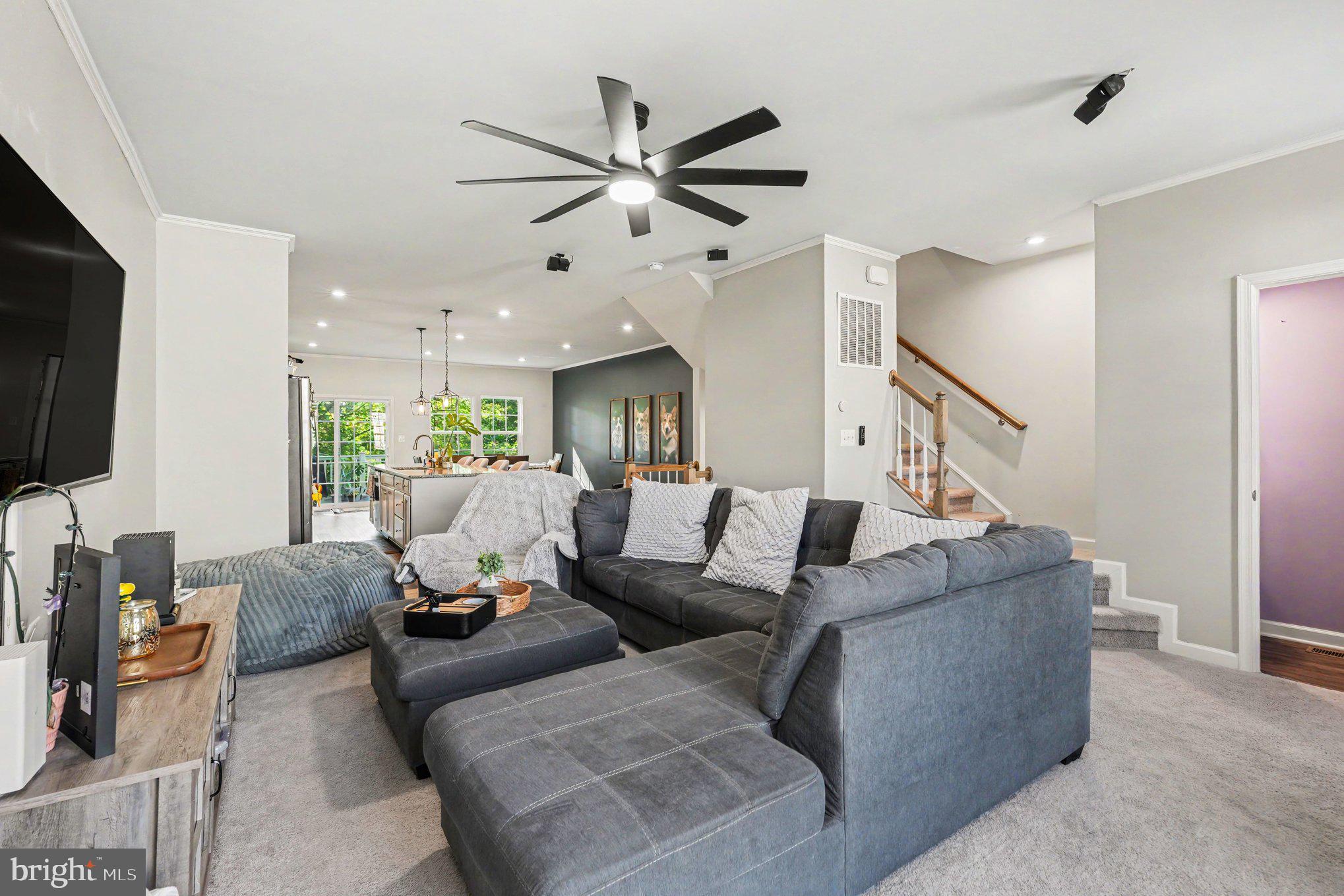606 LANDING DRIVE