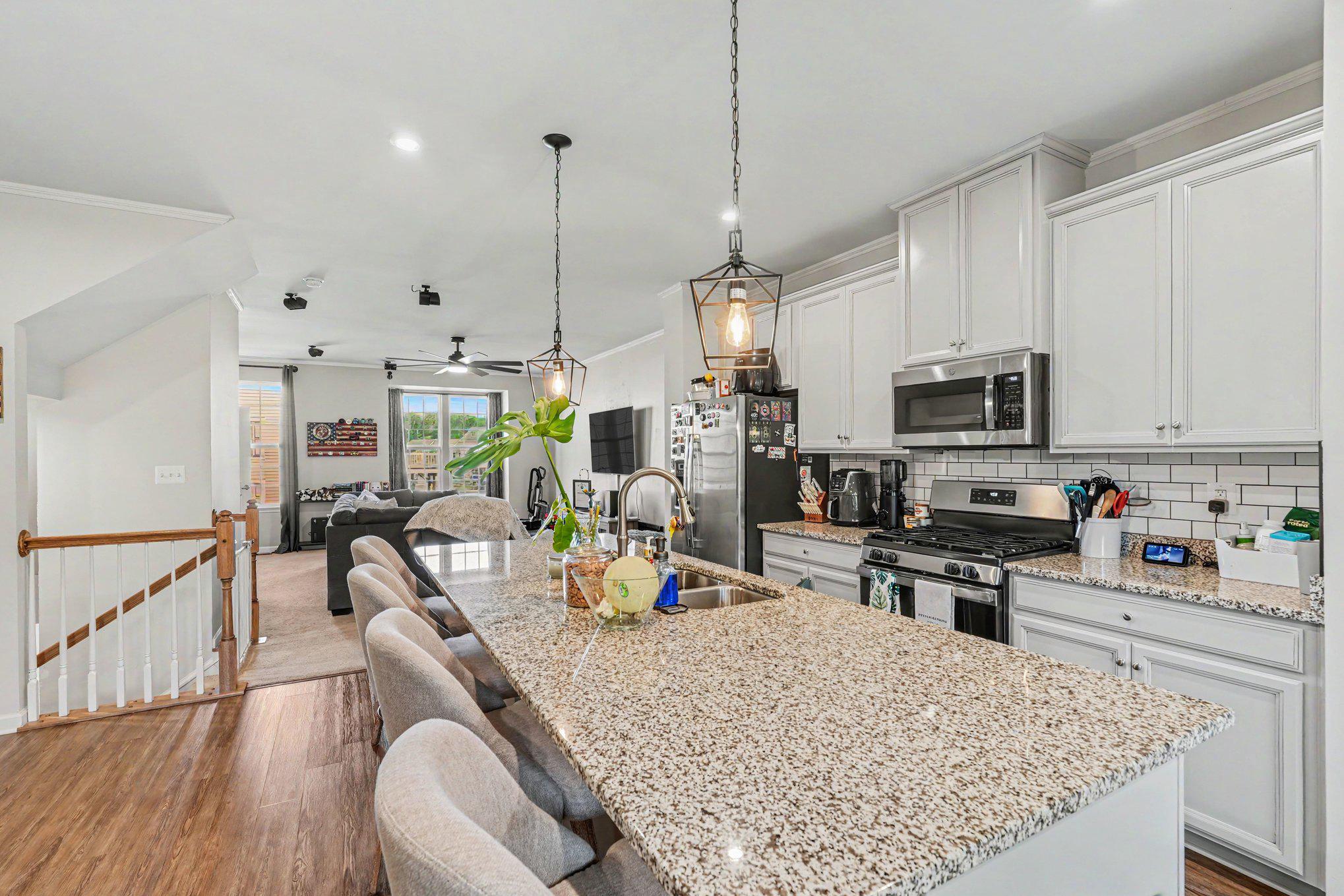 606 LANDING DRIVE