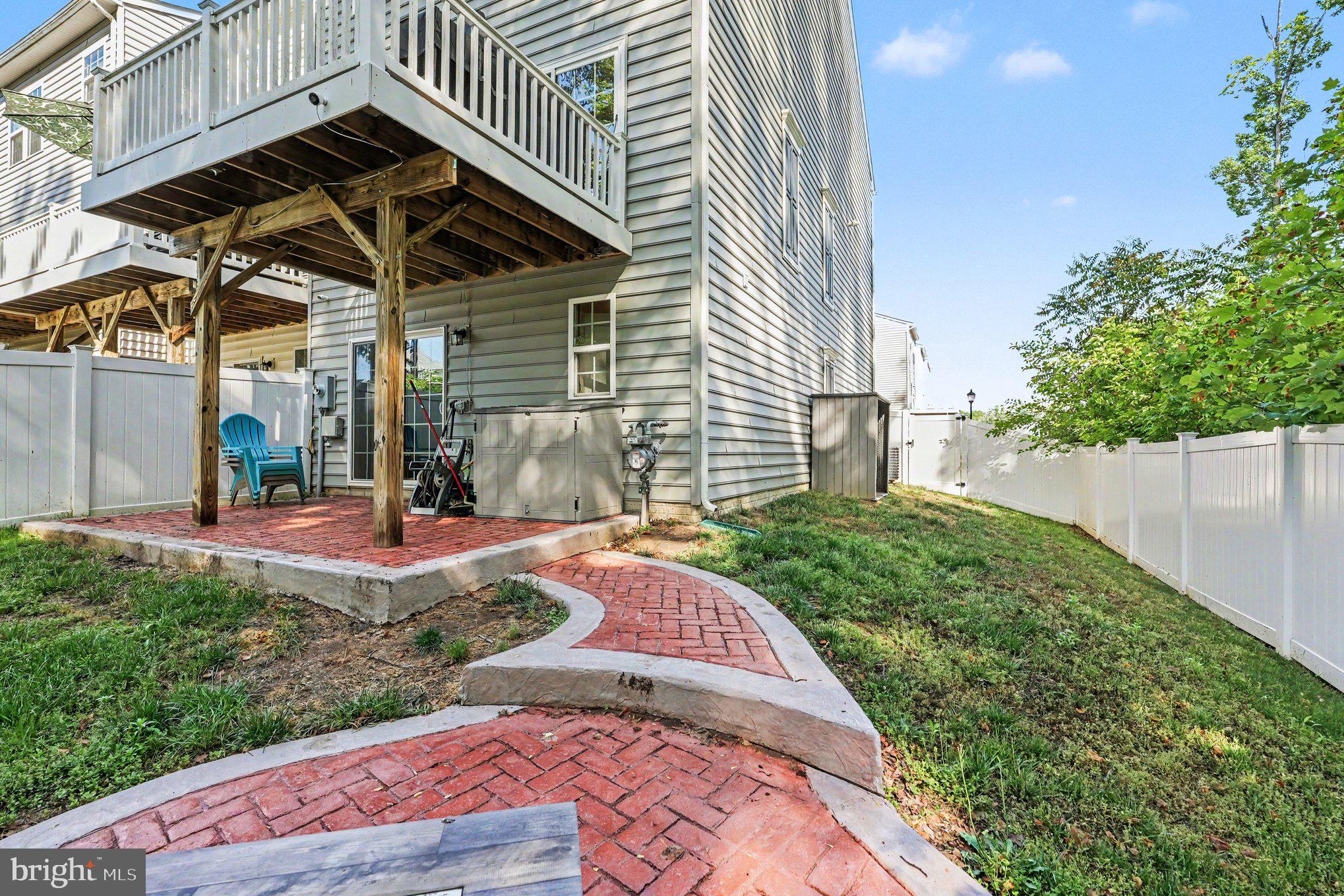 606 LANDING DRIVE