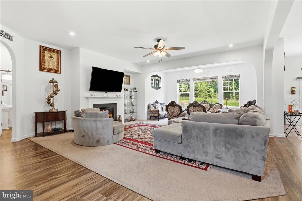 462 CRAB APPLE DRIVE