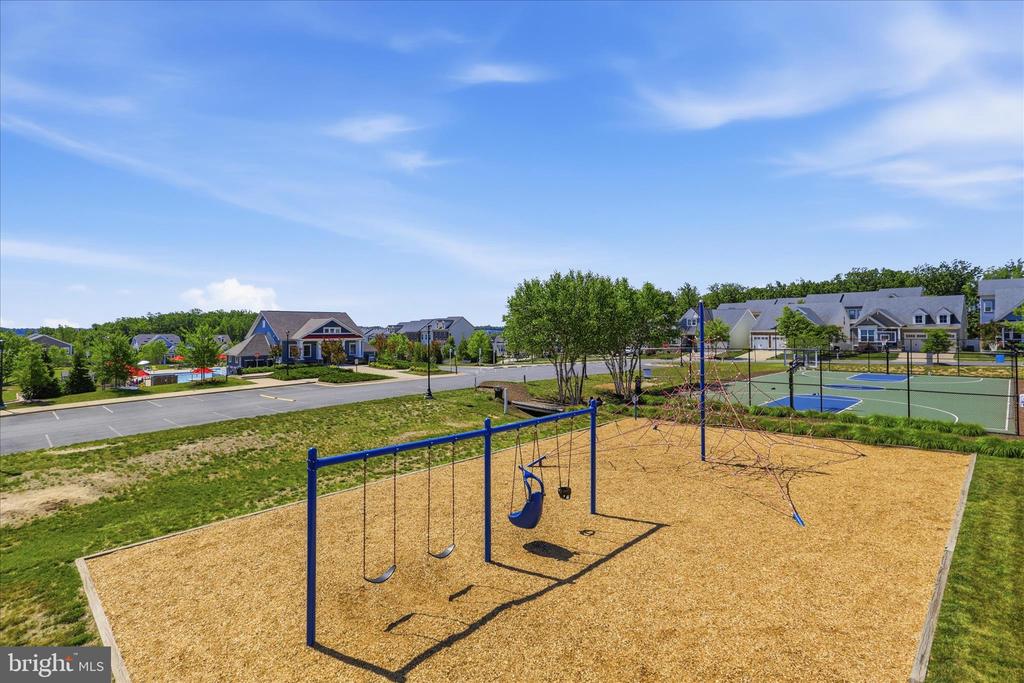 462 CRAB APPLE DRIVE