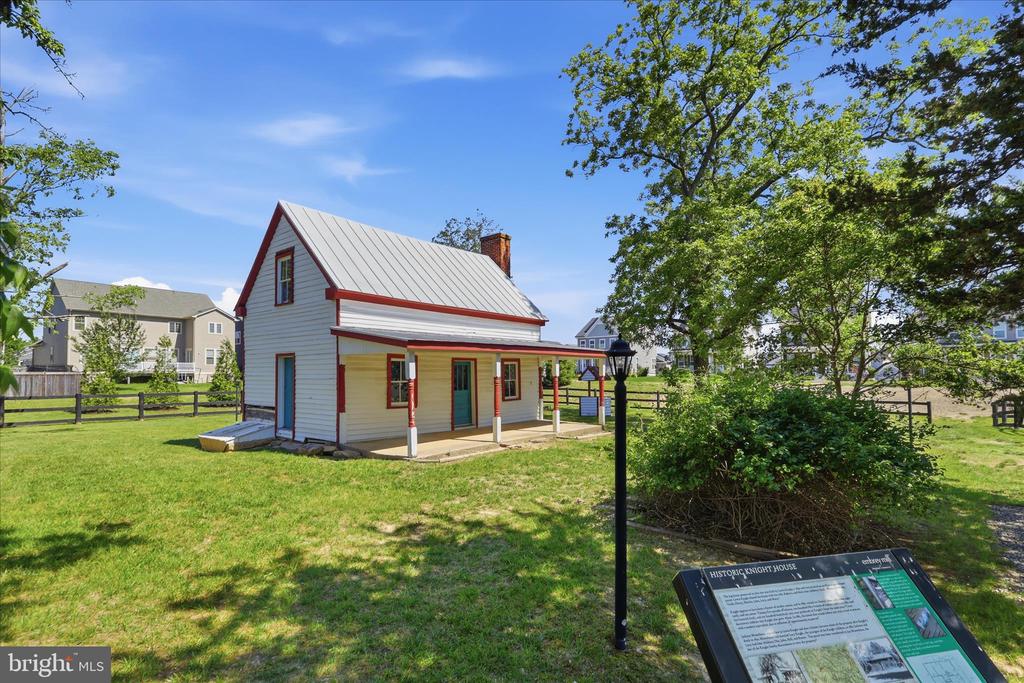 462 CRAB APPLE DRIVE