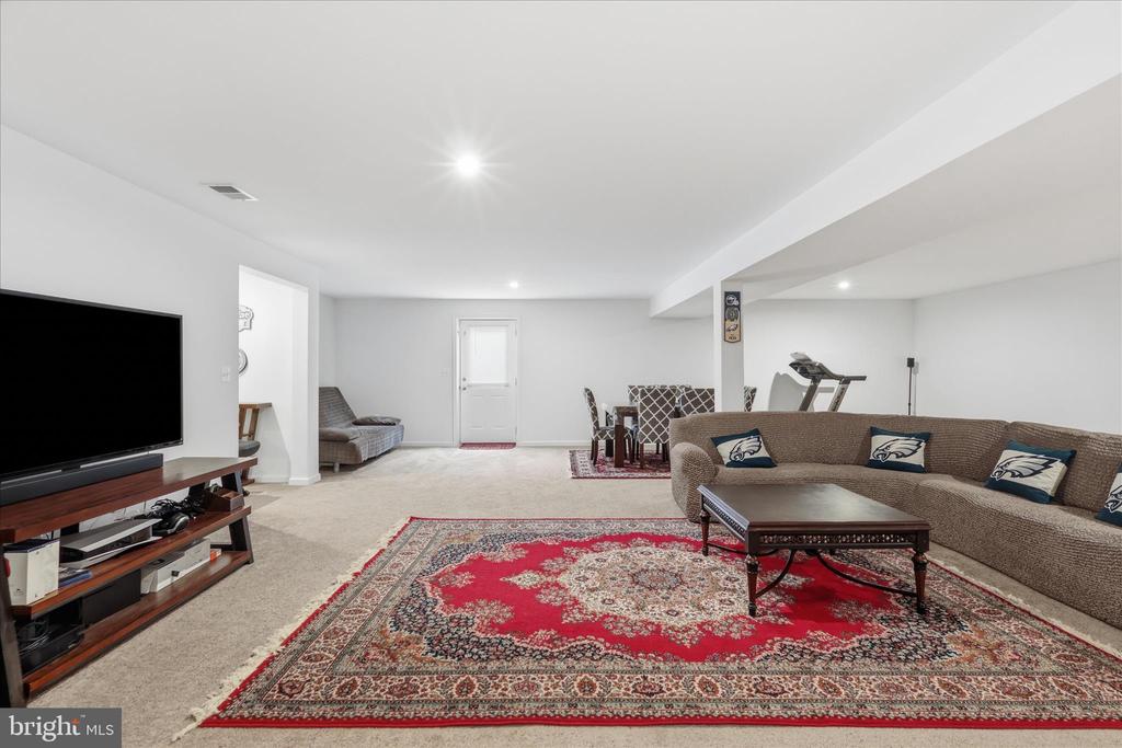 462 CRAB APPLE DRIVE