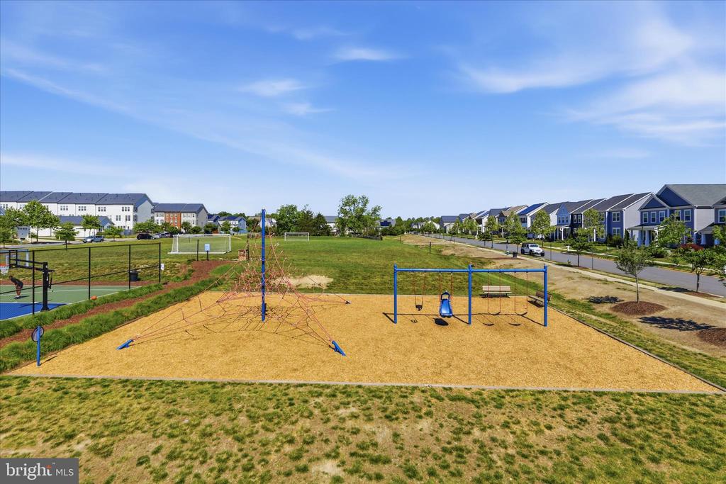 462 CRAB APPLE DRIVE
