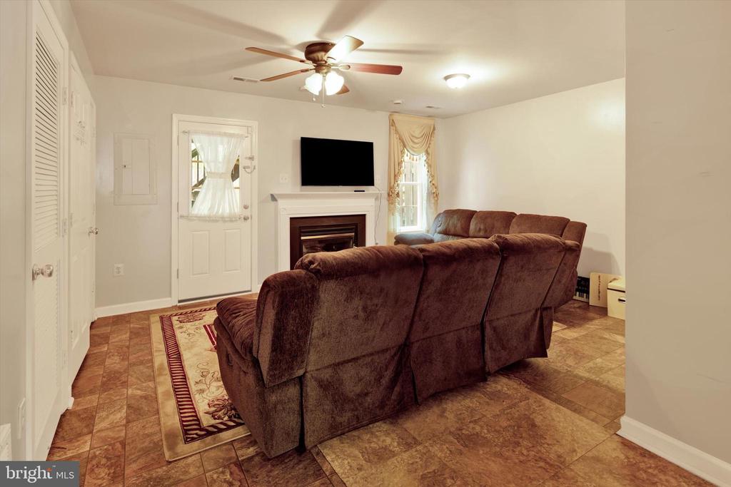 52 TOWNES PLACE