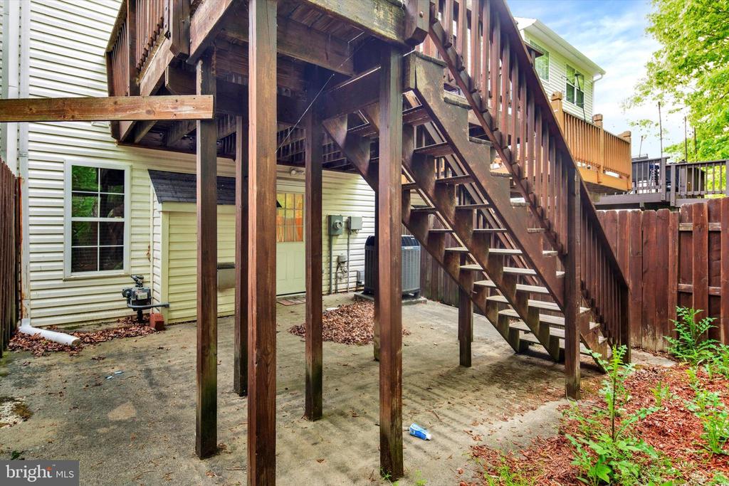 52 TOWNES PLACE