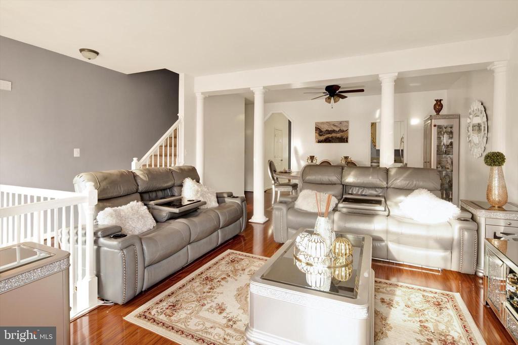 52 TOWNES PLACE