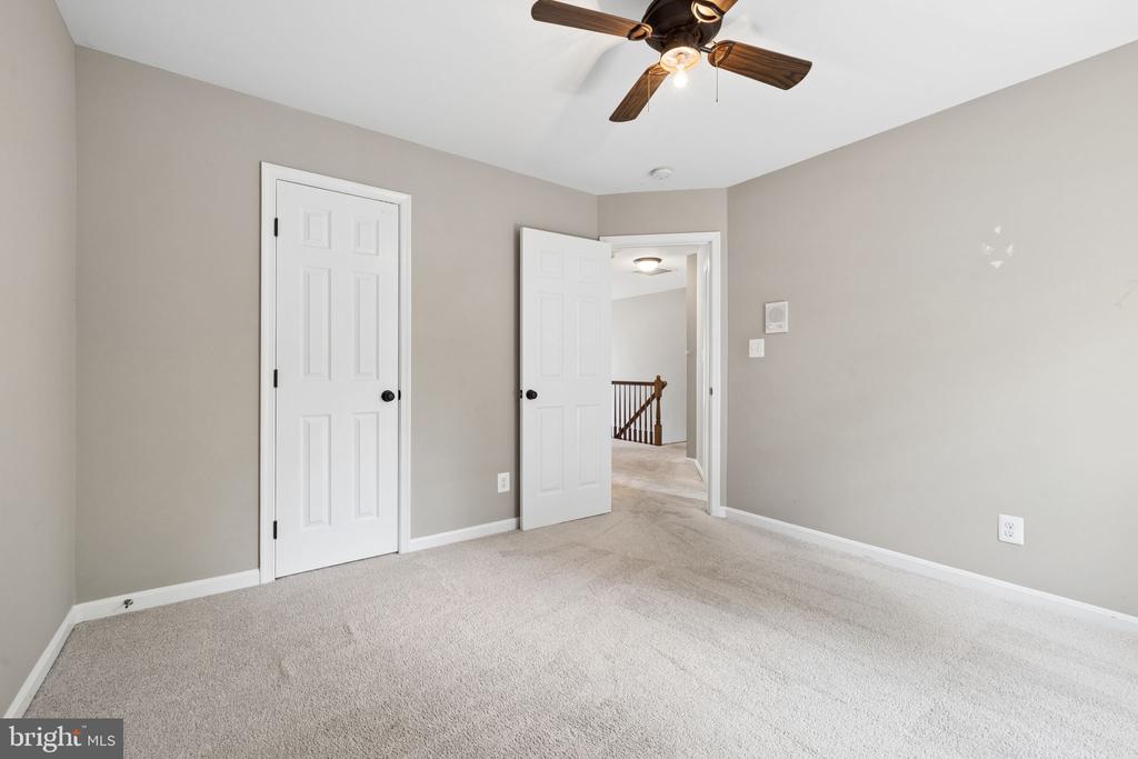 2 STONERIDGE COURT