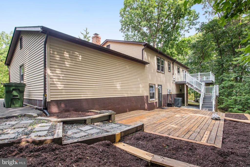 11 PINECREST COURT