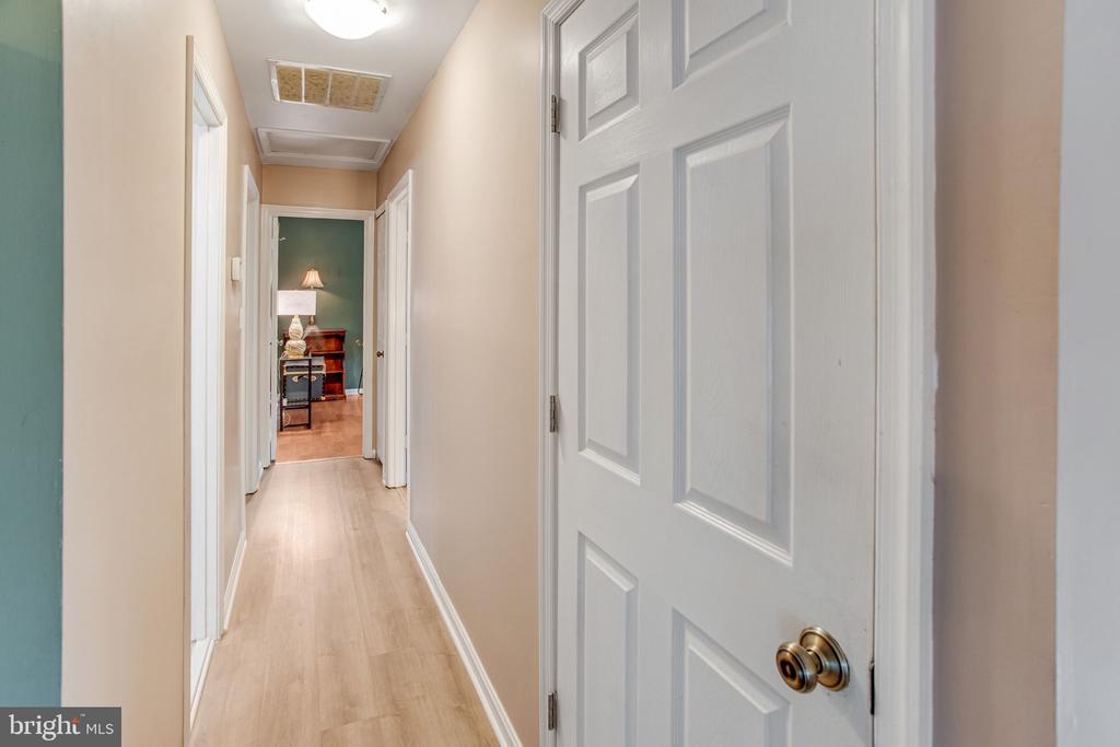 11 PINECREST COURT