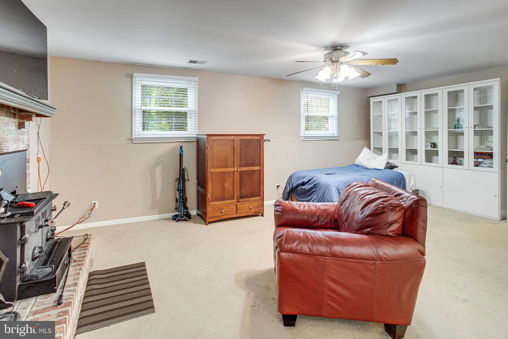 11 PINECREST COURT