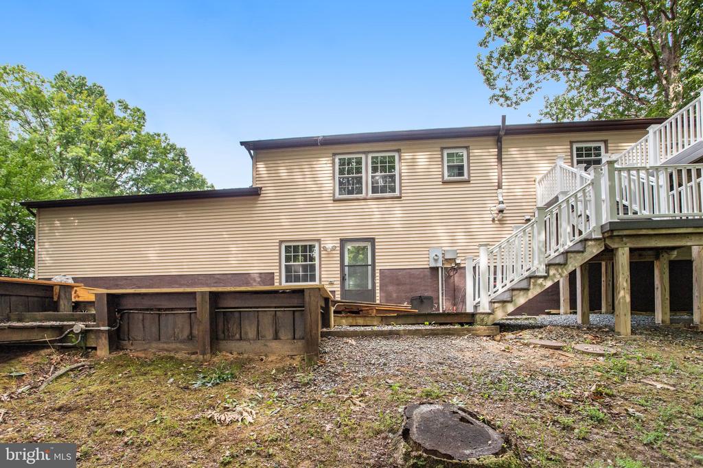 11 PINECREST COURT