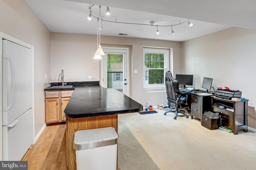 11 PINECREST COURT