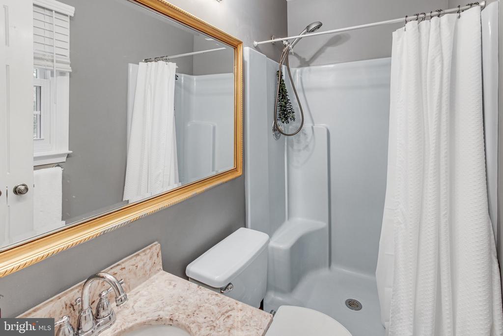11 PINECREST COURT
