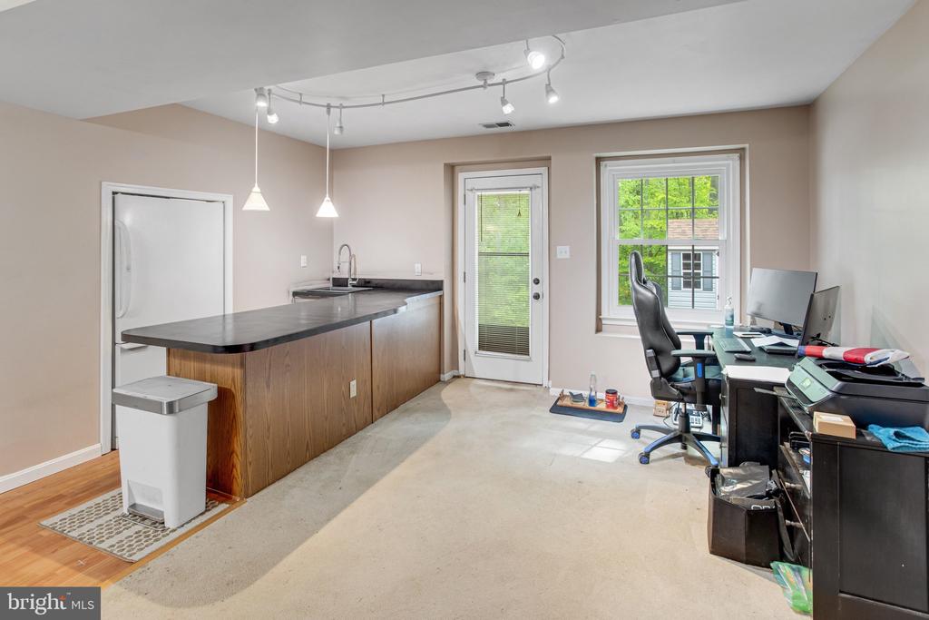 11 PINECREST COURT