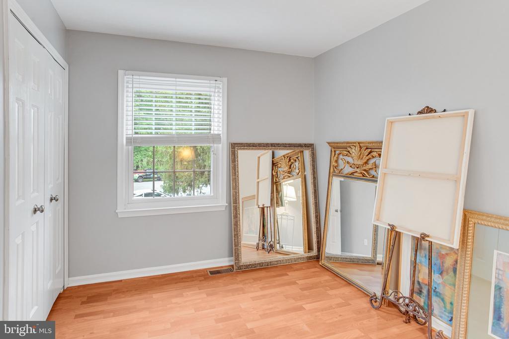 11 PINECREST COURT