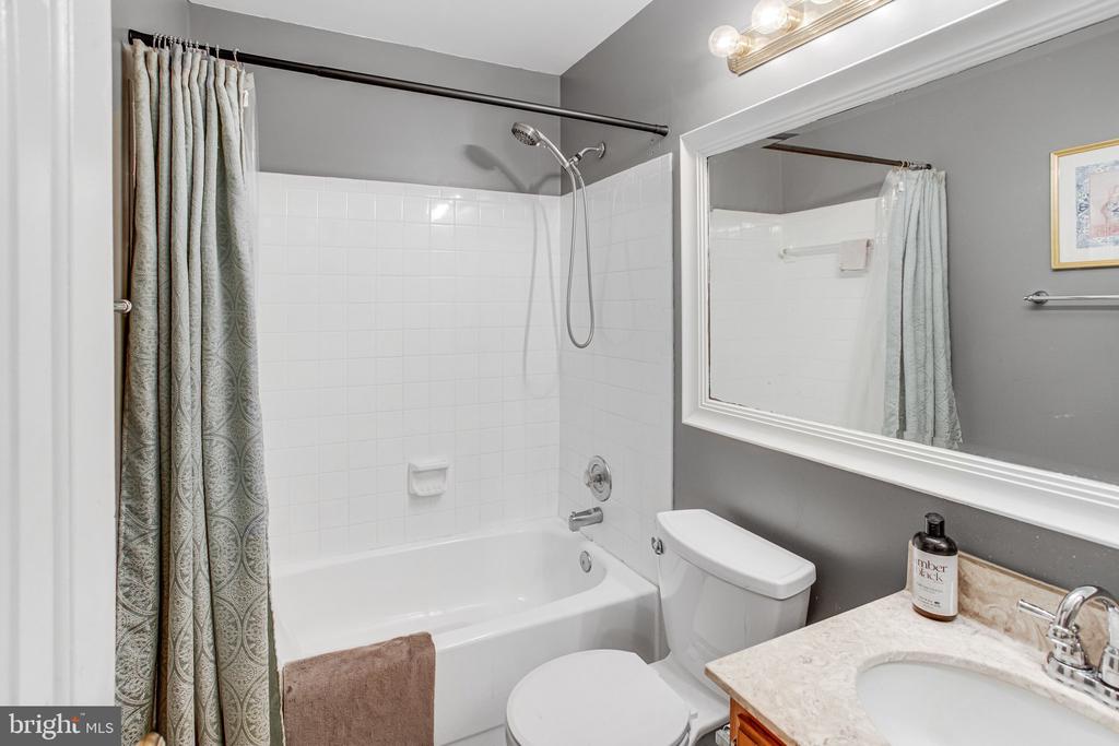 11 PINECREST COURT