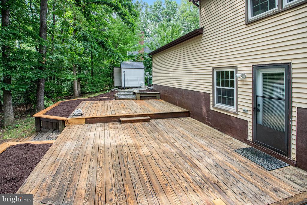 11 PINECREST COURT