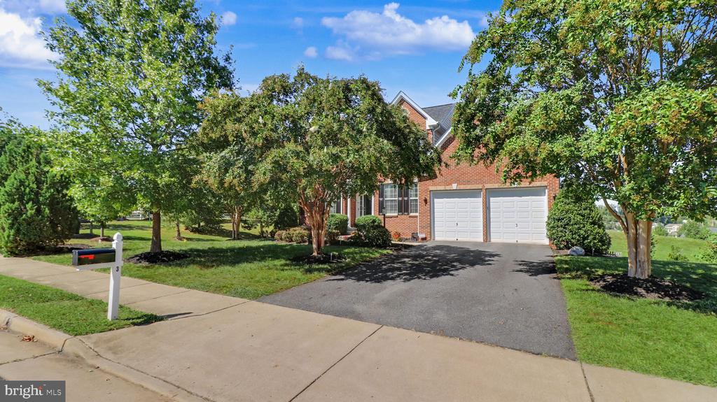 3 PERTH DRIVE