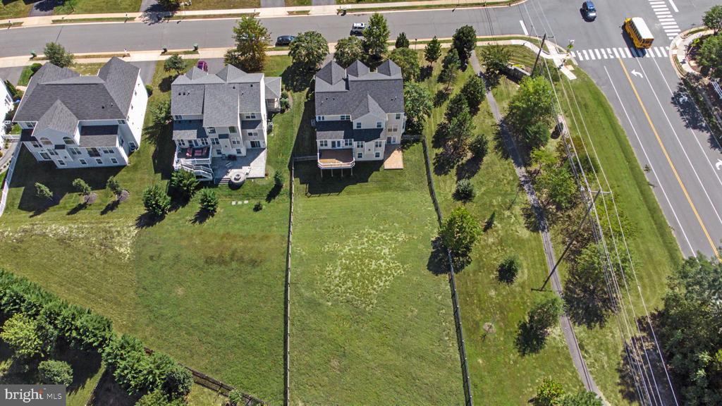 3 PERTH DRIVE