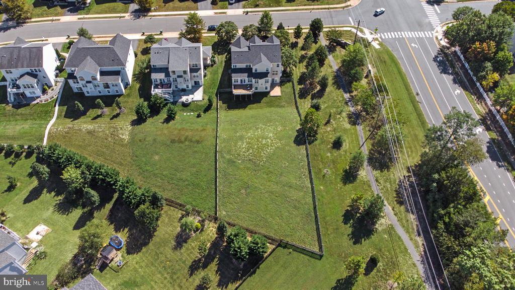 3 PERTH DRIVE