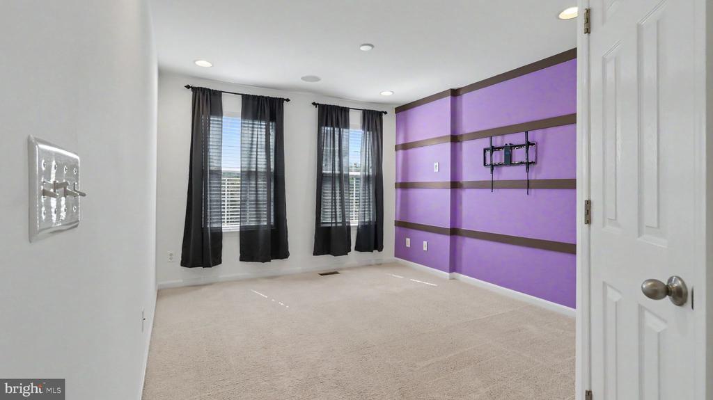 3 PERTH DRIVE