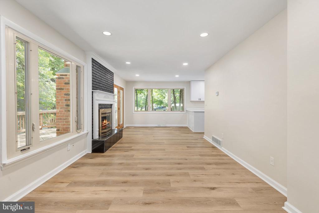 1002 ISABELLA DRIVE