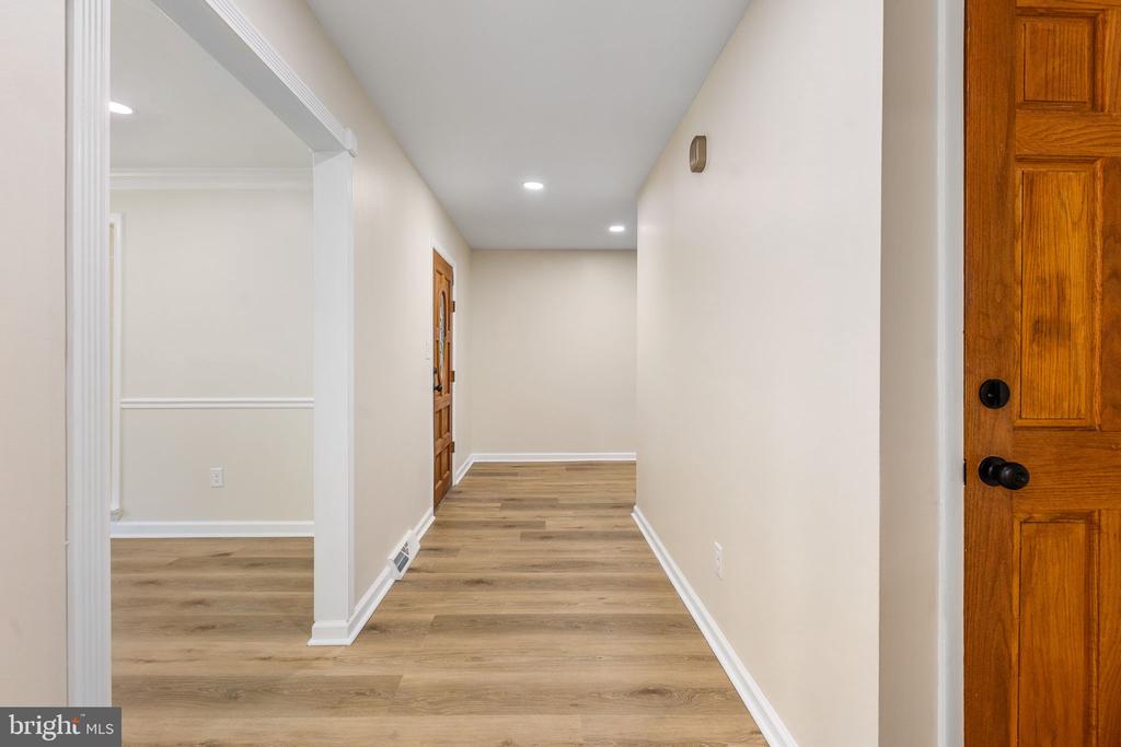 1002 ISABELLA DRIVE