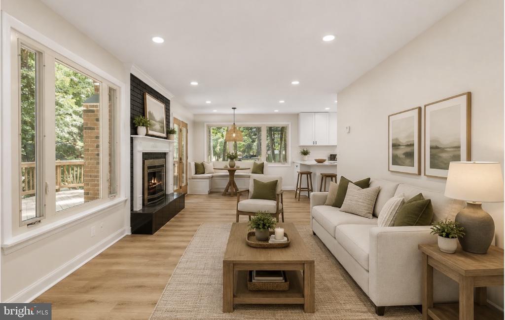 1002 ISABELLA DRIVE