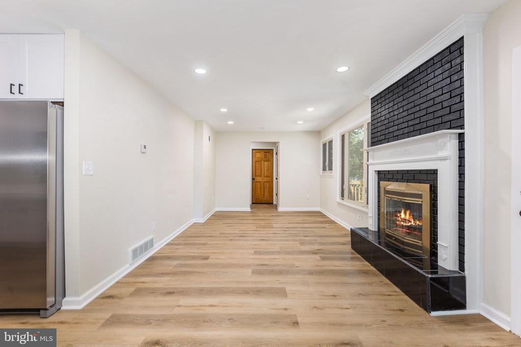 1002 ISABELLA DRIVE