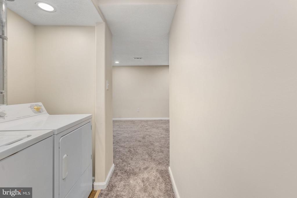 1002 ISABELLA DRIVE