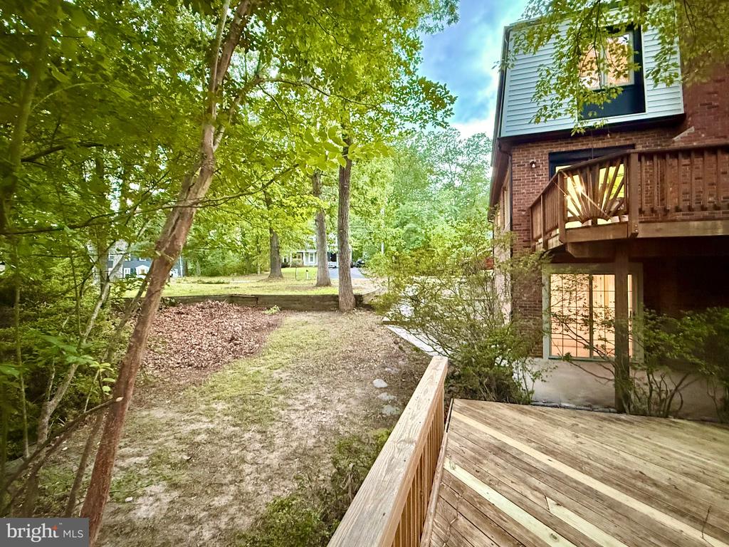 1002 ISABELLA DRIVE
