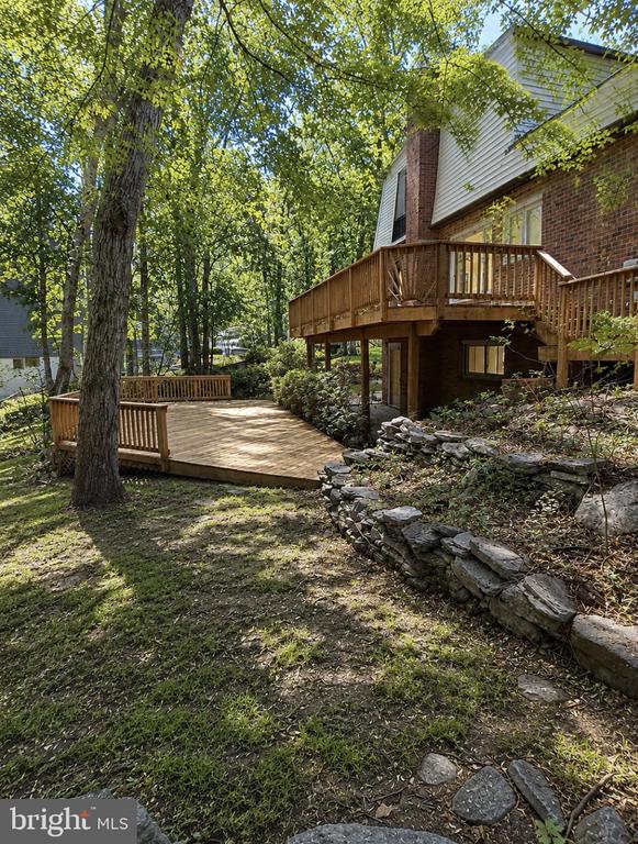1002 ISABELLA DRIVE