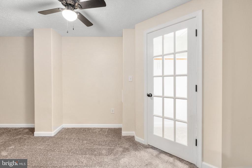 1002 ISABELLA DRIVE
