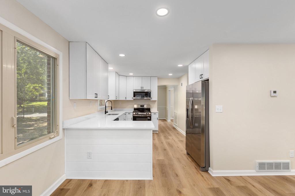 1002 ISABELLA DRIVE
