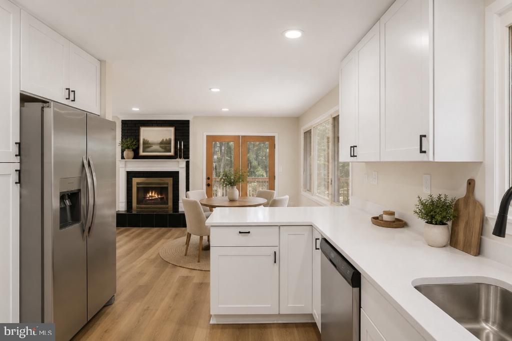 1002 ISABELLA DRIVE