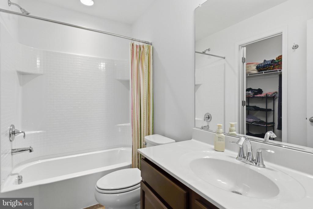 462 CRAB APPLE DRIVE